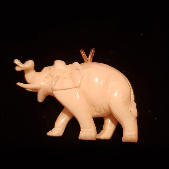 Elephant Necklace Authentic Bone NWOT!